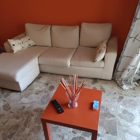 Vesuvio Corner - Spacious And Colorful Apartment In San Giorgio, Very Close To Napoli, Ideal For Families And Groups, Close To Pompeii, Sorrento... サン・ジョルジョ・ア・クレマーノ エクステリア 写真