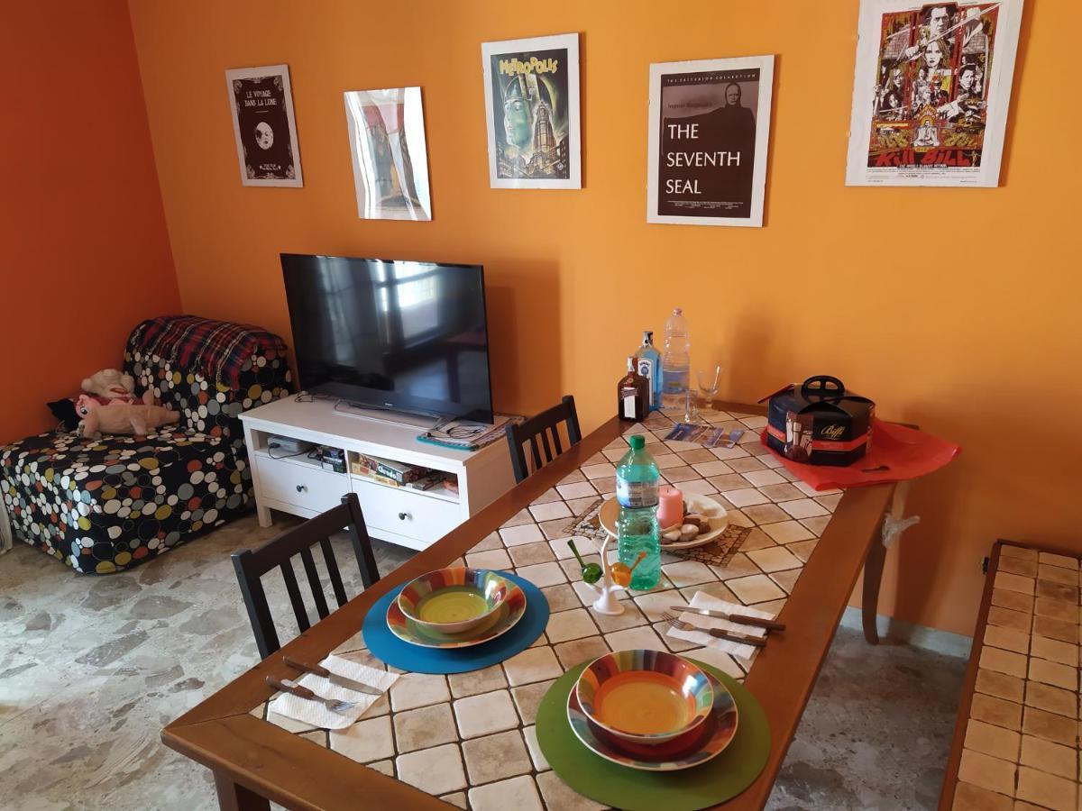 Vesuvio Corner - Spacious And Colorful Apartment In San Giorgio, Very Close To Napoli, Ideal For Families And Groups, Close To Pompeii, Sorrento... サン・ジョルジョ・ア・クレマーノ エクステリア 写真
