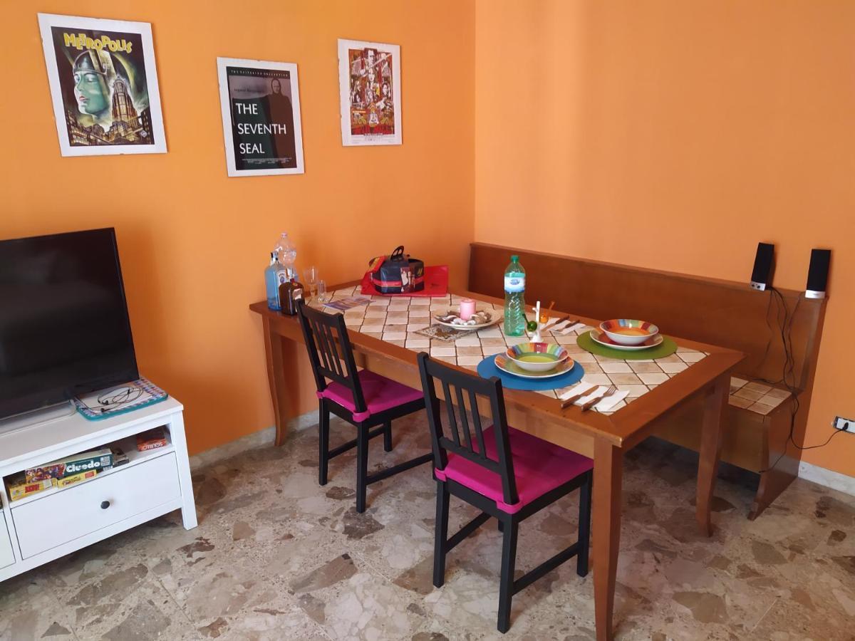Vesuvio Corner - Spacious And Colorful Apartment In San Giorgio, Very Close To Napoli, Ideal For Families And Groups, Close To Pompeii, Sorrento... サン・ジョルジョ・ア・クレマーノ エクステリア 写真