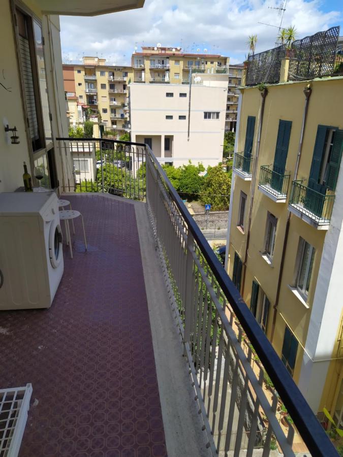 Vesuvio Corner - Spacious And Colorful Apartment In San Giorgio, Very Close To Napoli, Ideal For Families And Groups, Close To Pompeii, Sorrento... サン・ジョルジョ・ア・クレマーノ エクステリア 写真