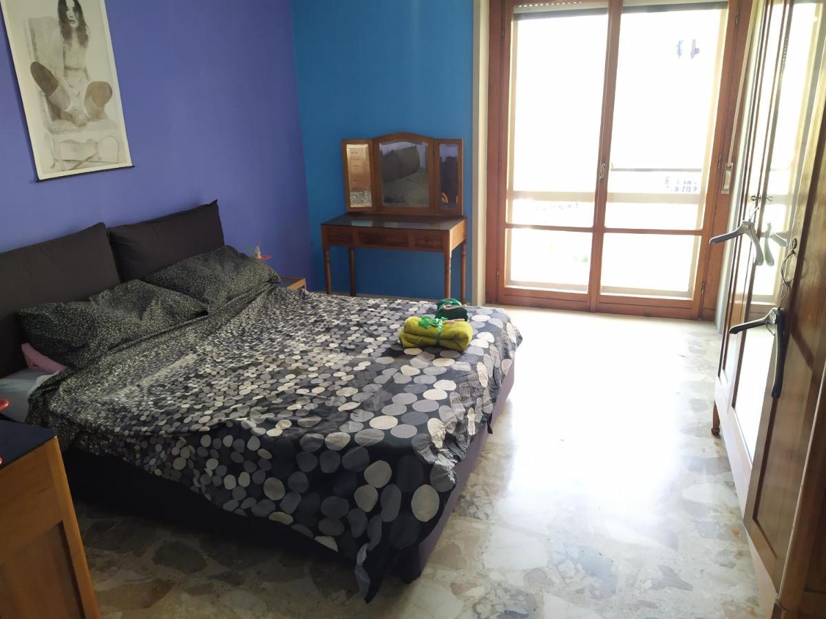Vesuvio Corner - Spacious And Colorful Apartment In San Giorgio, Very Close To Napoli, Ideal For Families And Groups, Close To Pompeii, Sorrento... サン・ジョルジョ・ア・クレマーノ エクステリア 写真
